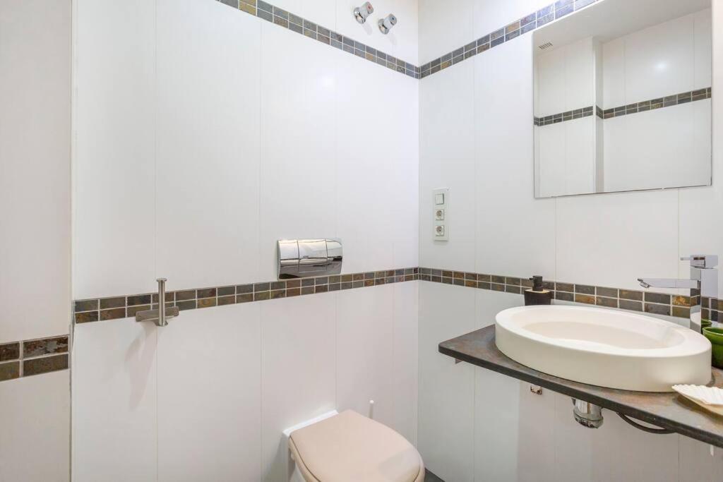 Marieta Apartment By The Castle With Ac Alicante Esterno foto