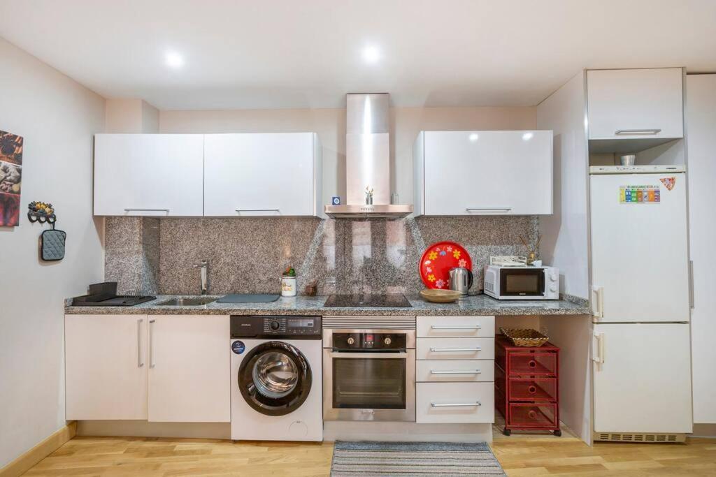 Marieta Apartment By The Castle With Ac Alicante Esterno foto