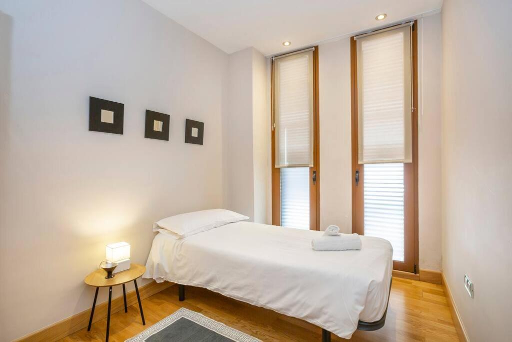 Marieta Apartment By The Castle With Ac Alicante Esterno foto
