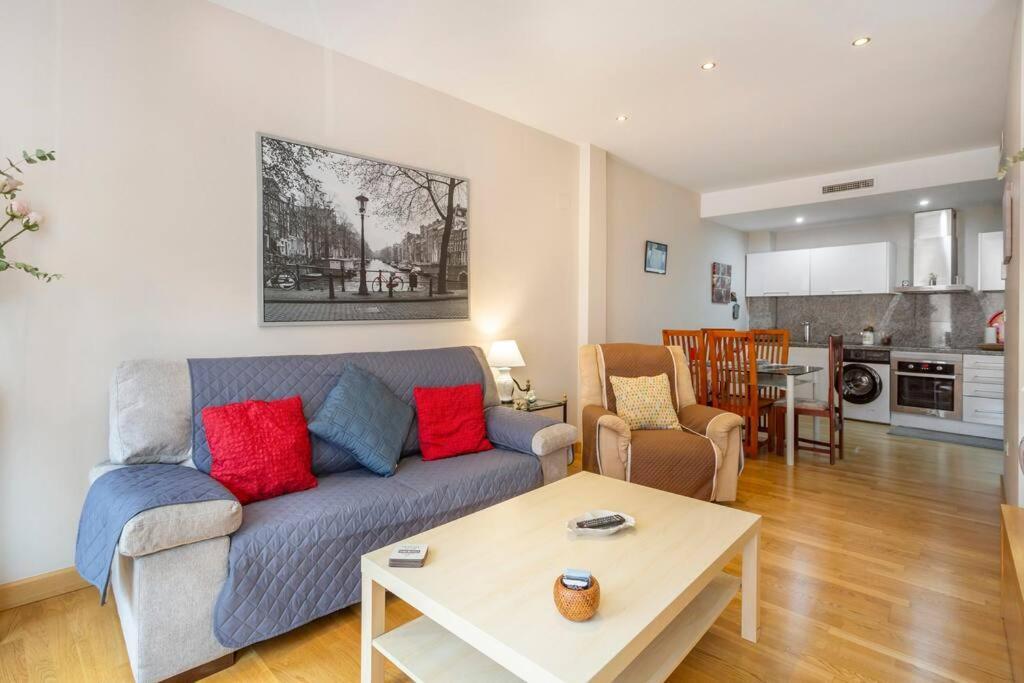 Marieta Apartment By The Castle With Ac Alicante Esterno foto